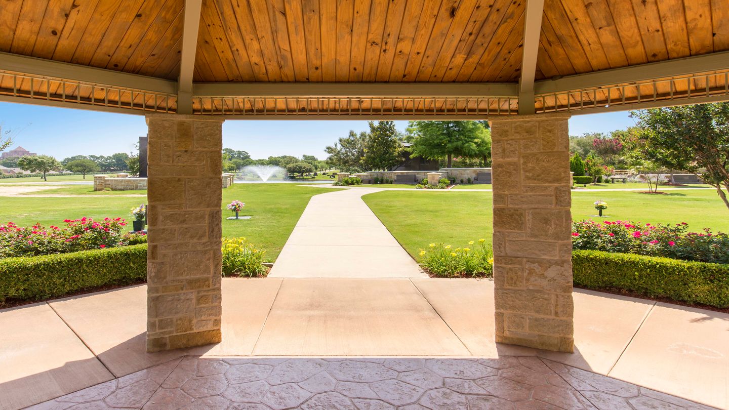 Moore Funeral Home & Memorial Gardens