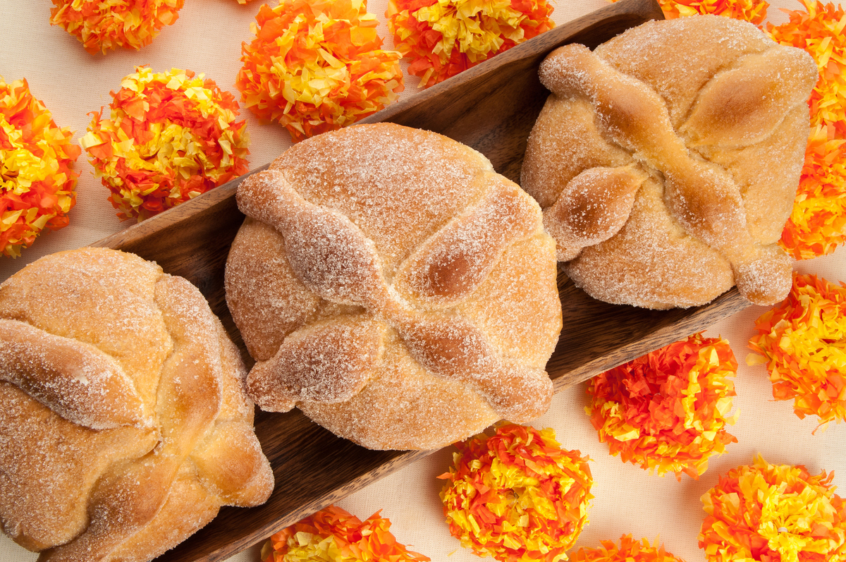 day of the dead pan de muerto