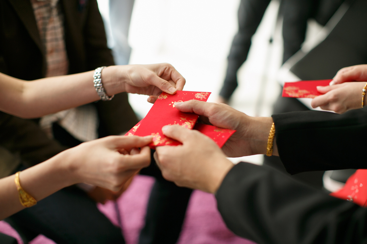 red envelopes chinese tradition 
