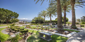 Jardín de Cremación en Pierce Brothers Valhalla Memorial Park.